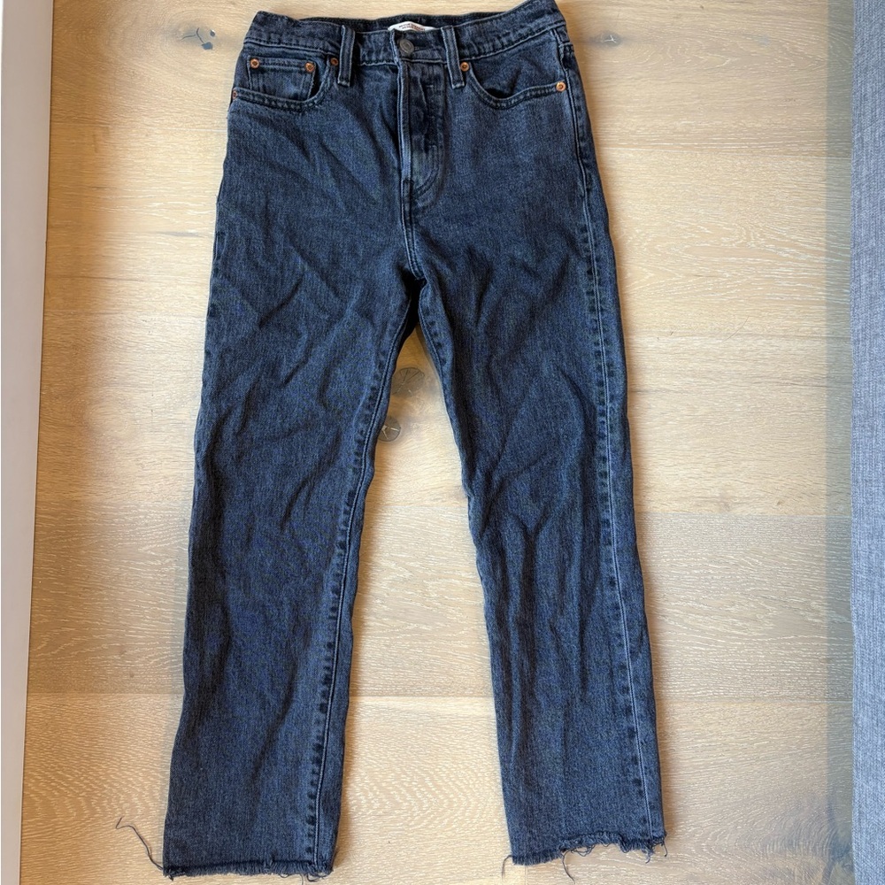 Levi’s Wedgie Strait Dark Grey Jeans